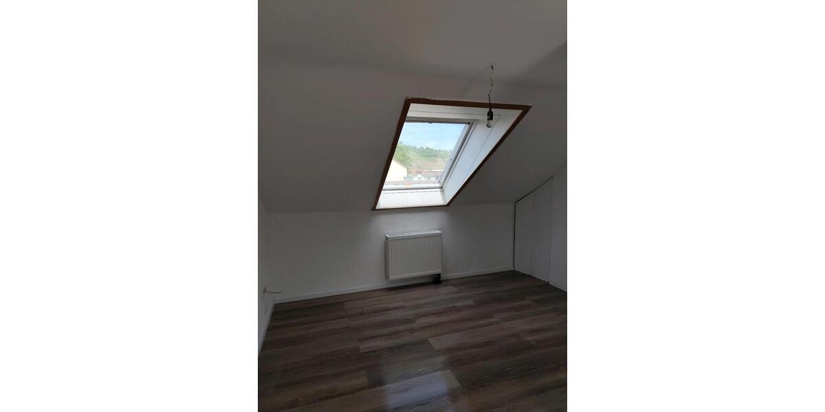 Reihenhaus Esslingen am Neckar Pliensauvorstadt - 4 Zimmer, 106 m&sup2;, 1.450&euro; | Angebot:26611083
