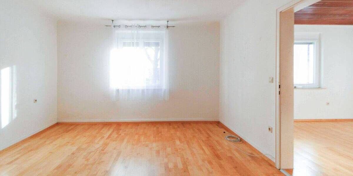 Doppelhaushälfte Erligheim - 9 Zimmer, 151 m&sup2;, 375.000&euro; | Angebot:26028535