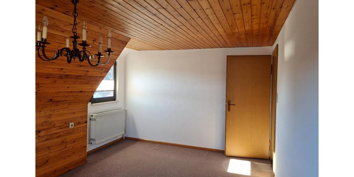 Etagenwohnung Ditzingen - 2 Zimmer, 110 m&sup2;, 1.100&euro; | Angebot:24988790
