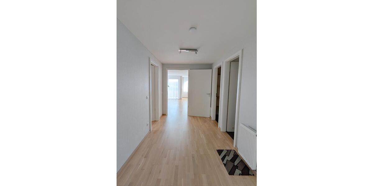 Erdgeschoßwohnung Backnang - 3.5 Zimmer, 93 m&sup2;, 1.350&euro; | Angebot:25994982