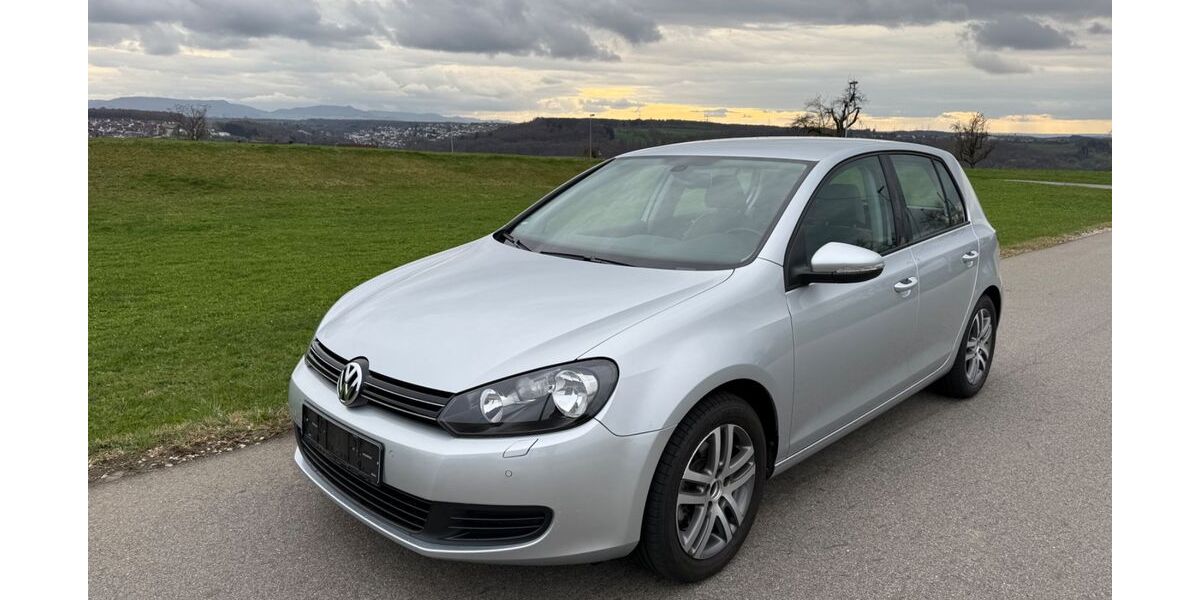 VW Golf 35.000 km 9.499 &euro; Uhingen 73066