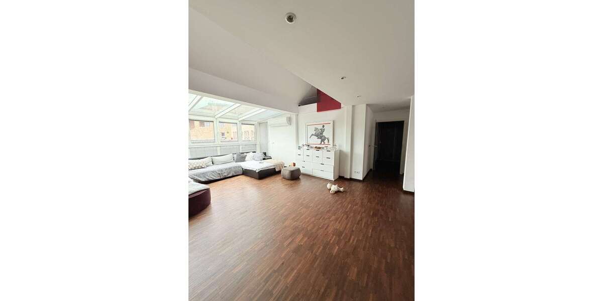 Etagenwohnung Kirchheim - 4 Zimmer, 162 m&sup2;, 1.600&euro; | Angebot:26083882