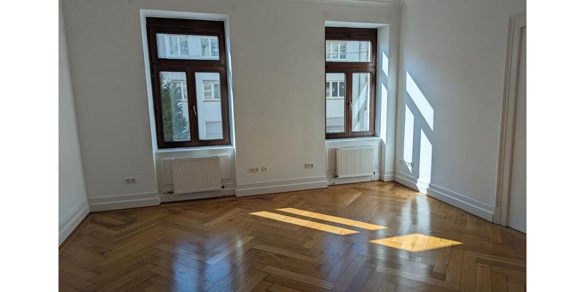 Hochparterre Stuttgart Stuttgart-Mitte - 5 Zimmer, 162 m&sup2;, 2.765&euro; | Angebot:26629228