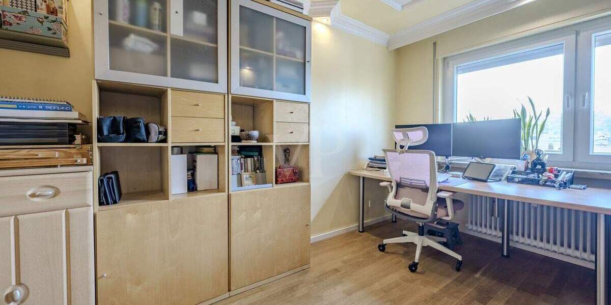 Etagenwohnung Esslingen am Neckar Stadtmitte - 4 Zimmer, 107 m&sup2;, 355.000&euro; | Angebot:25688088