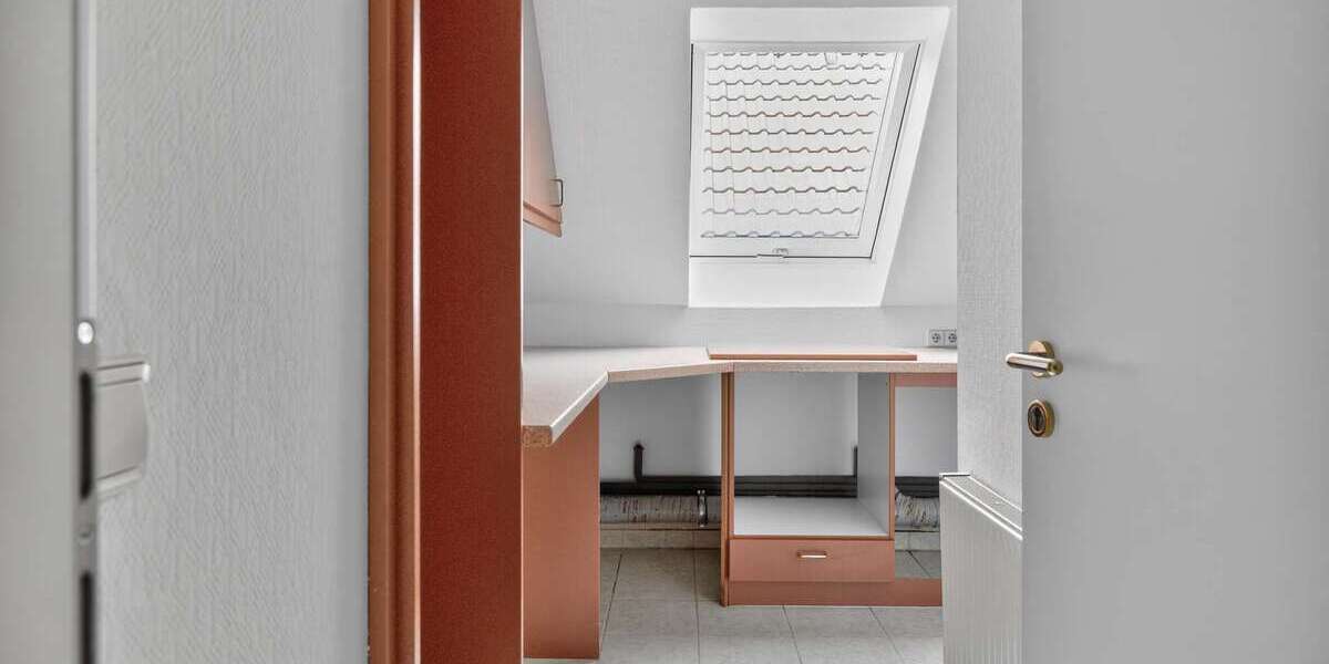 Gepflegtes 3-Familienhaus in begehrter Wohnlage mit vielseitigen Nutzungsmöglichkeiten - Mehrfamilienhaus, Wohnhaus Stuttgart Zuffenhausen | Angebot:27083597