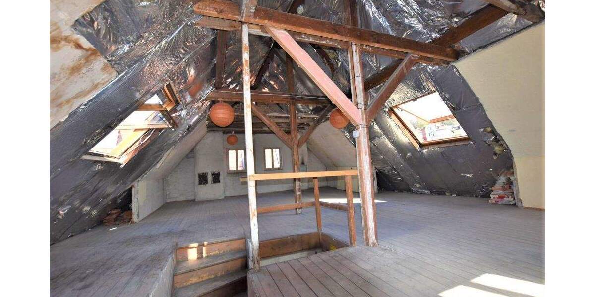 Etagenwohnung Stuttgart Mitte - 4 Zimmer, 86 m&sup2;, 420.000&euro; | Angebot:25662272