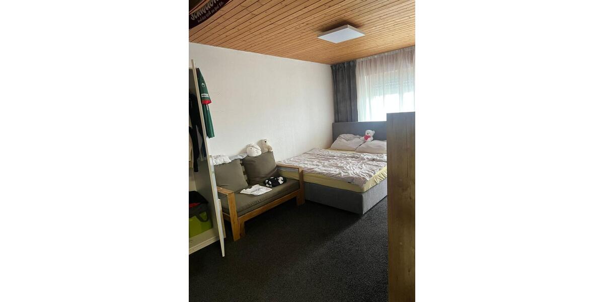 Doppelhaushälfte Nürtingen - 6 Zimmer, 160 m&sup2;, 550.000&euro; | Angebot:26074031