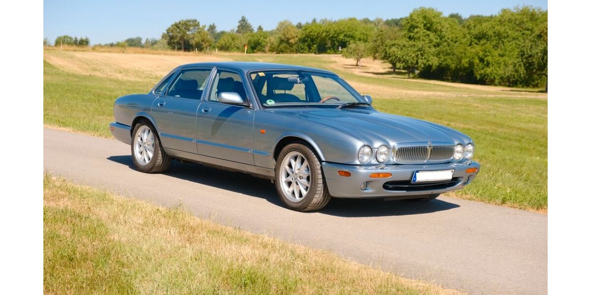 Jaguar XJ 233.056 km 9.900 &euro; Rutesheim 71277