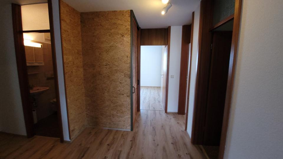 Etagenwohnung Sindelfingen - 3.5 Zimmer, 80 m&sup2;, 379.000&euro; | Angebot:26057048