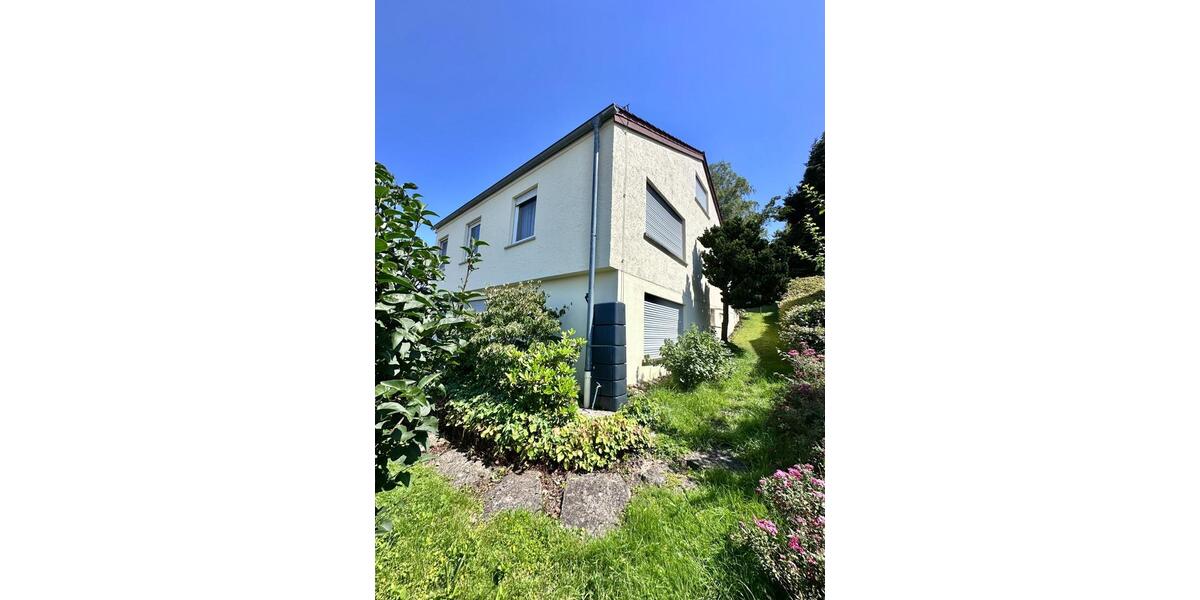 Einfamilienhaus Göppingen Faurndau - 6.5 Zimmer, 162 m&sup2;, 1.800&euro; | Angebot:25334557
