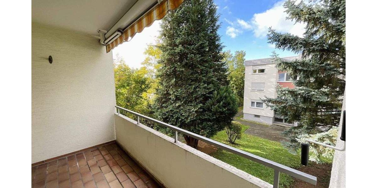 Etagenwohnung Stuttgart Bad Cannstatt - 3 Zimmer, 84 m&sup2;, 290.000&euro; | Angebot:25727204