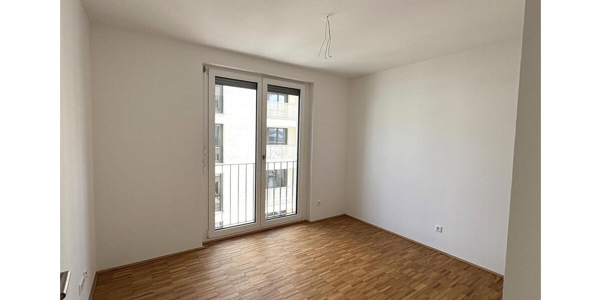 Erdgeschoßwohnung Leonberg - 3 Zimmer, 82 m&sup2;, 1.526&euro; | Angebot:23644756