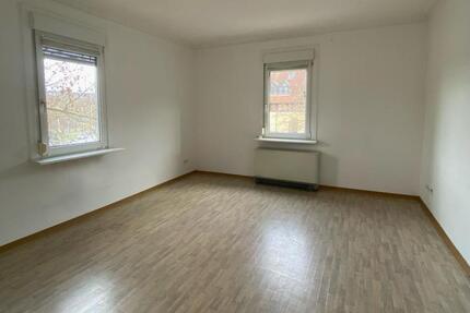 Wohnung Esslingen am Neckar Pliensauvorstadt - 3 Zimmer, 70 m&sup2;, 700&euro; | Angebot:26632327