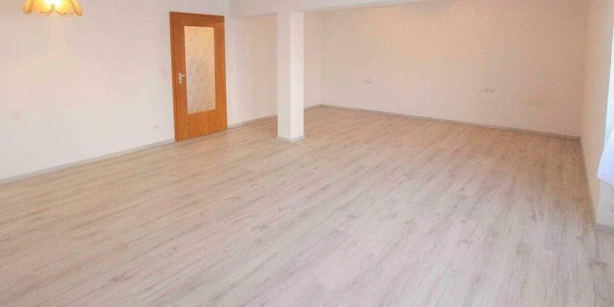 Einfamilienhaus Bietigheim-Bissingen Bissingen - 7 Zimmer, 260 m&sup2;, 749.000&euro; | Angebot:25803315