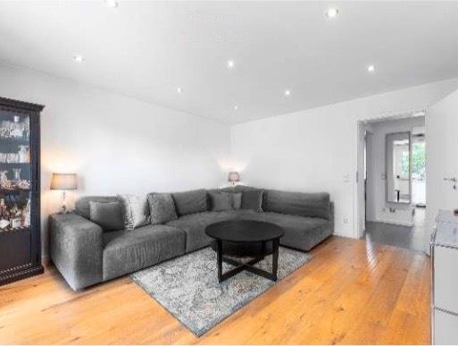 Hochparterre Stuttgart Stuttgart-Nord - 3 Zimmer, 74 m&sup2;, 1.450&euro; | Angebot:26041978