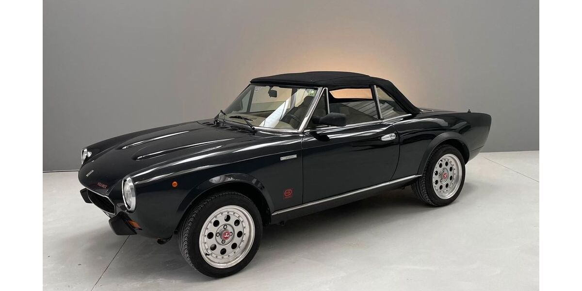 Fiat 124 Spider 60.000 km 24.000 &euro; Esslingen 73734