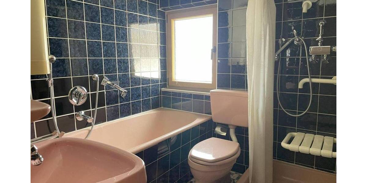 Einfamilienhaus Gemmrigheim - 8 Zimmer, 158 m&sup2;, 349.000&euro; | Angebot:25781230