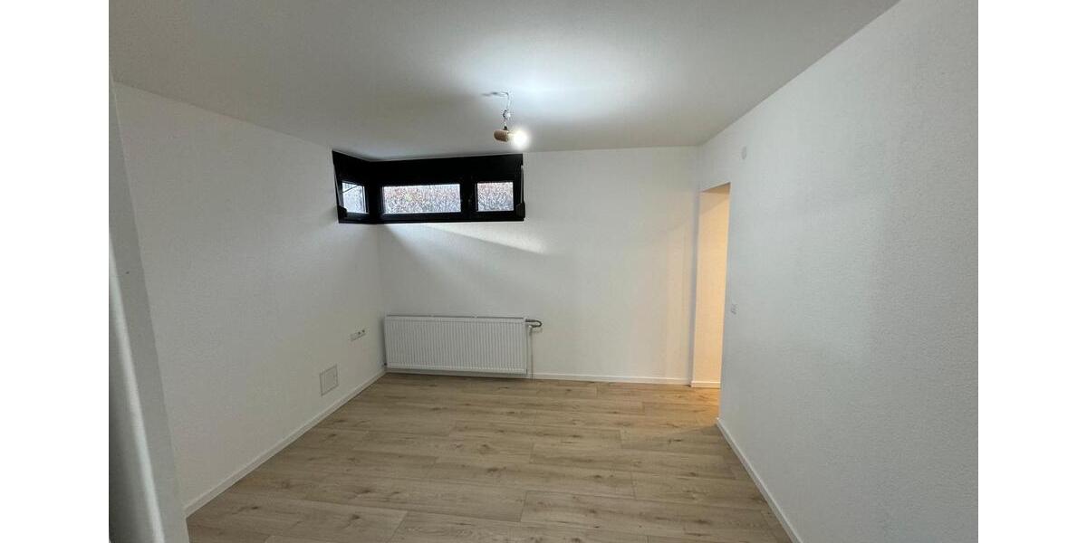 Etagenwohnung Esslingen am Neckar Brühl - 2.5 Zimmer, 64 m&sup2;, 1.250&euro; | Angebot:24767537