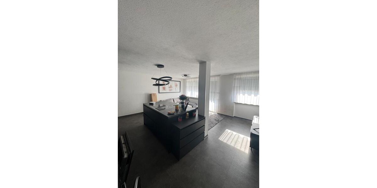 Dachgeschoßwohnung Stuttgart Luginsland - 3 Zimmer, 65 m&sup2;, 350.000&euro; | Angebot:25310210