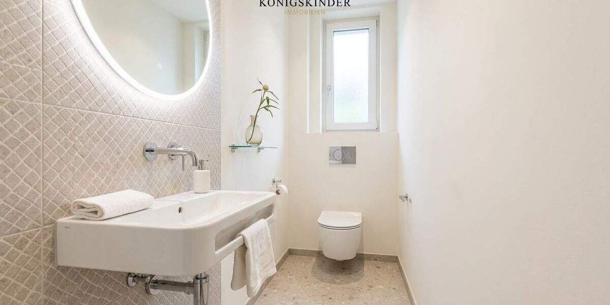 Etagenwohnung Stuttgart Mitte - 4 Zimmer, 129 m&sup2;, 560.000&euro; | Angebot:25732764