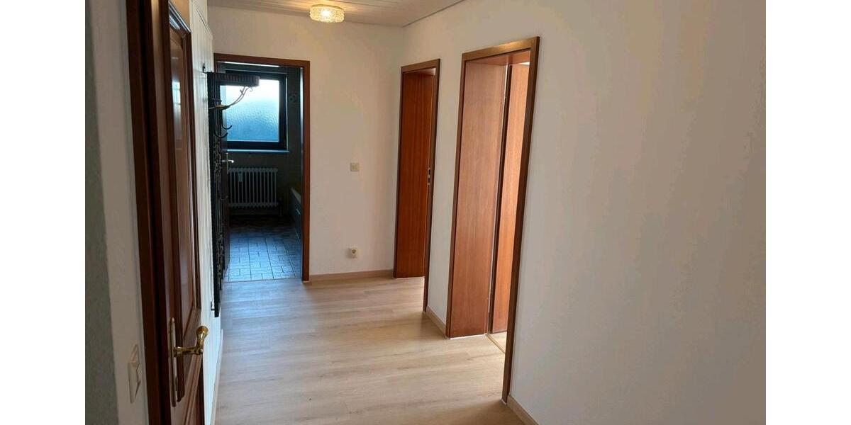 Erdgeschoßwohnung Alfdorf - 5 Zimmer, 98 m&sup2;, 1.350&euro; | Angebot:25367786