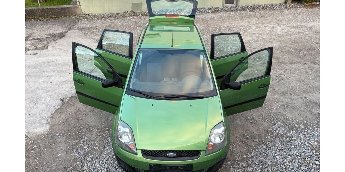 Ford Fiesta 122.610 km 3.490 &euro; Böblingen 71032