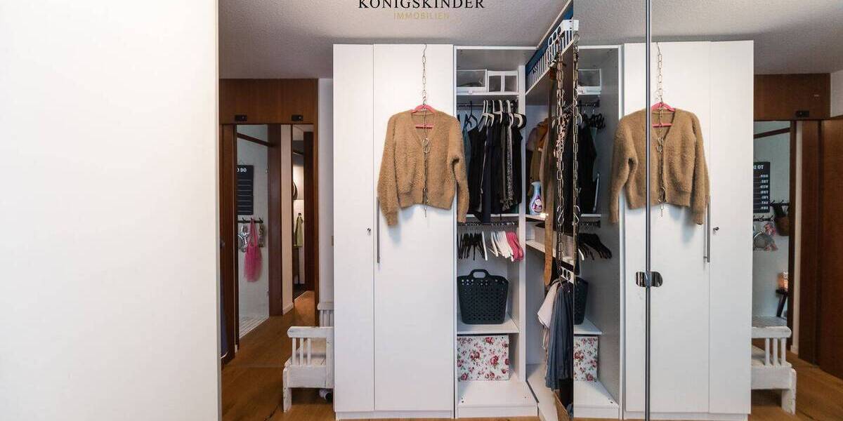 Mehrfamilienhaus, Wohnhaus Esslingen am Neckar Sulzgries - 6 Zimmer, 148 m&sup2;, 650.000&euro; | Angebot:26833715