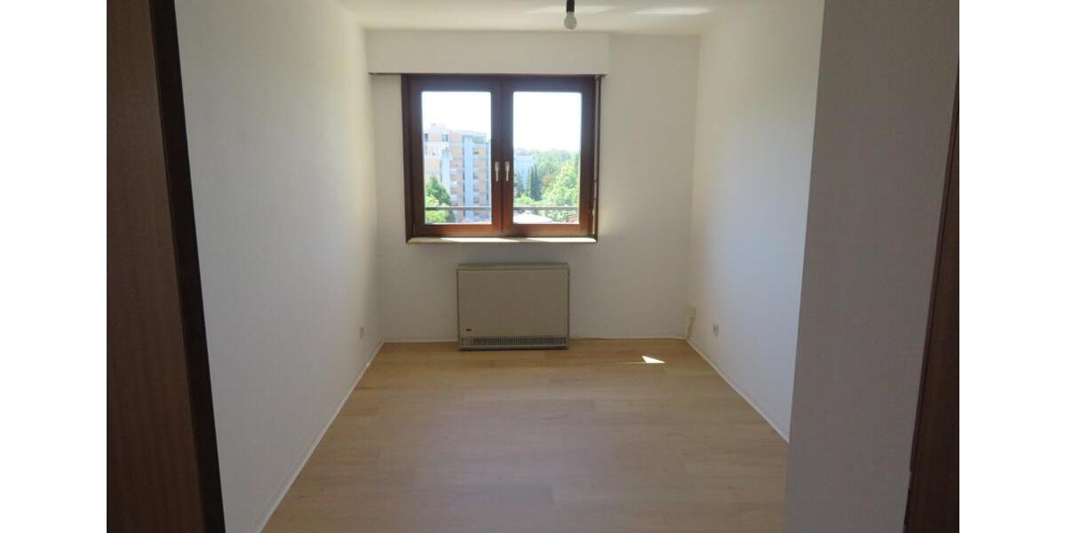 Etagenwohnung Sindelfingen Eichholz - 3 Zimmer, 86 m&sup2;, 290.000&euro; | Angebot:25550899