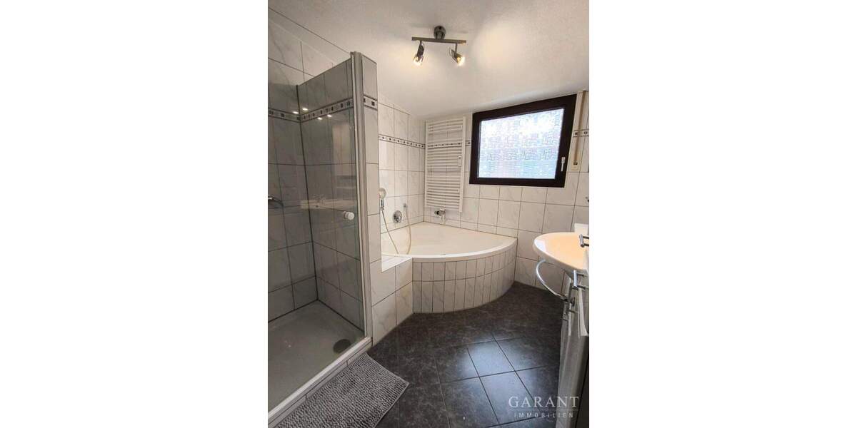 Etagenwohnung Schorndorf - 3 Zimmer, 80 m&sup2;, 260.000&euro; | Angebot:25707766