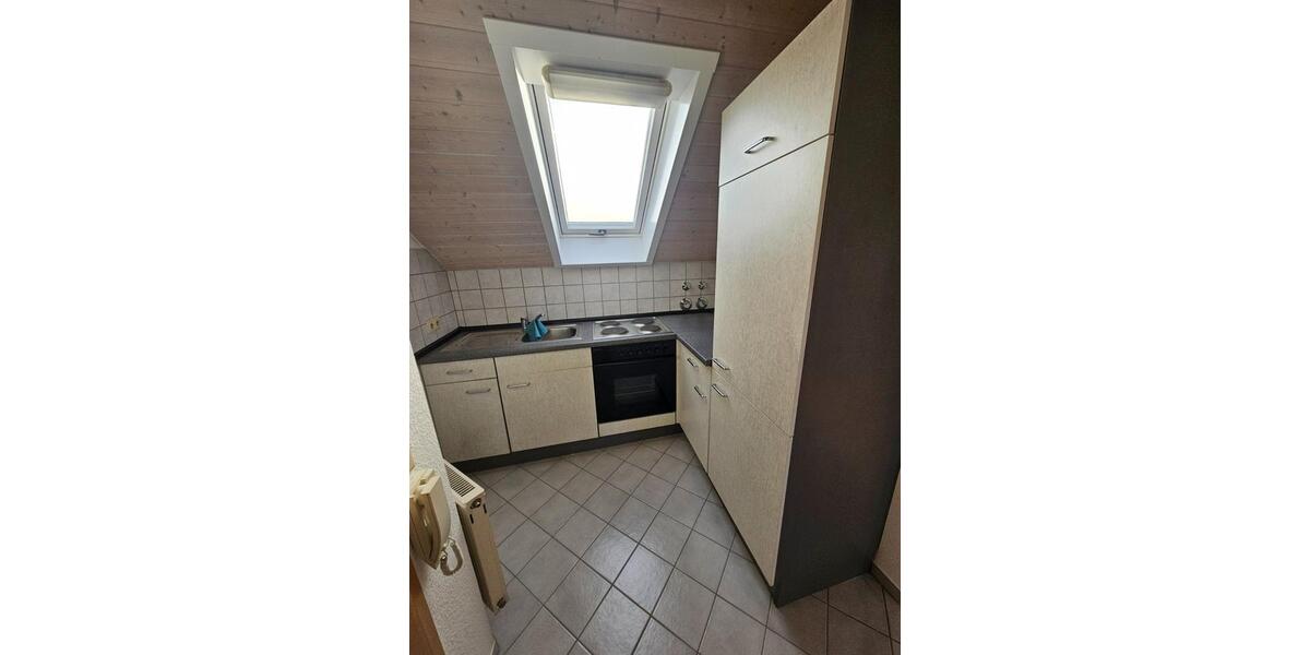 Dachgeschoßwohnung Ditzingen - 1.5 Zimmer, 37 m&sup2;, 680&euro; | Angebot:25621672