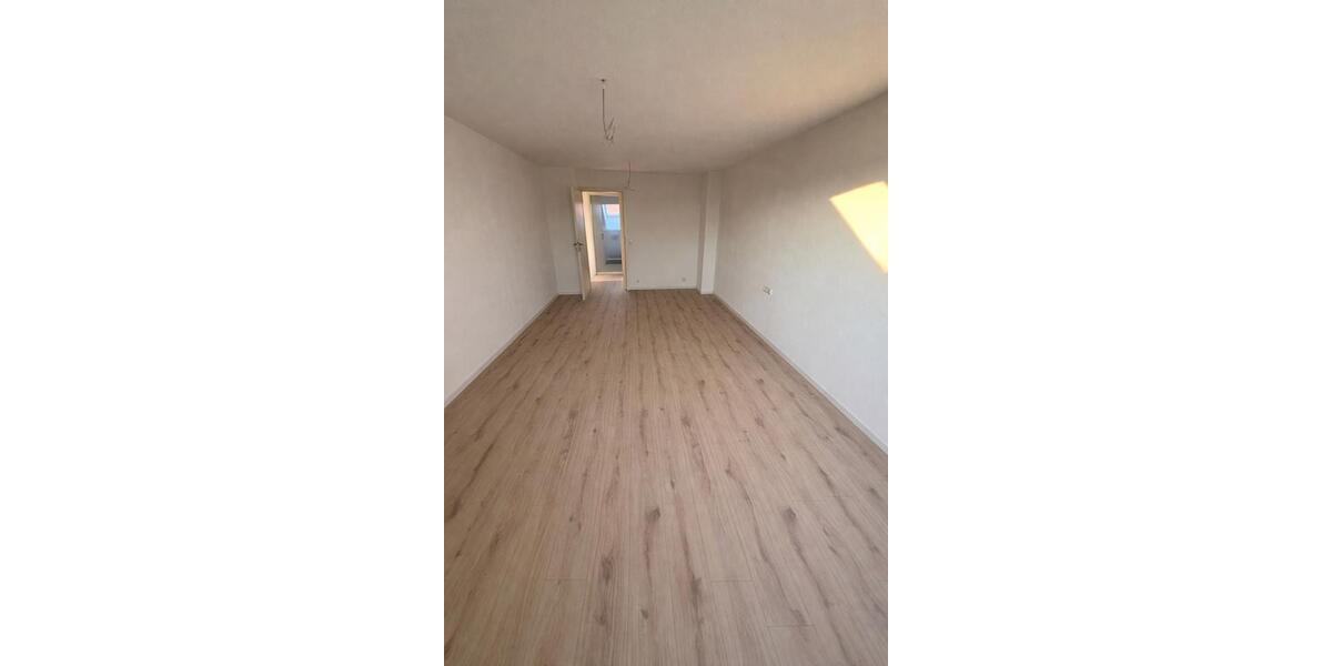 Dachgeschoßwohnung Leonberg - 2 Zimmer, 58 m&sup2;, 880&euro; | Angebot:25893568