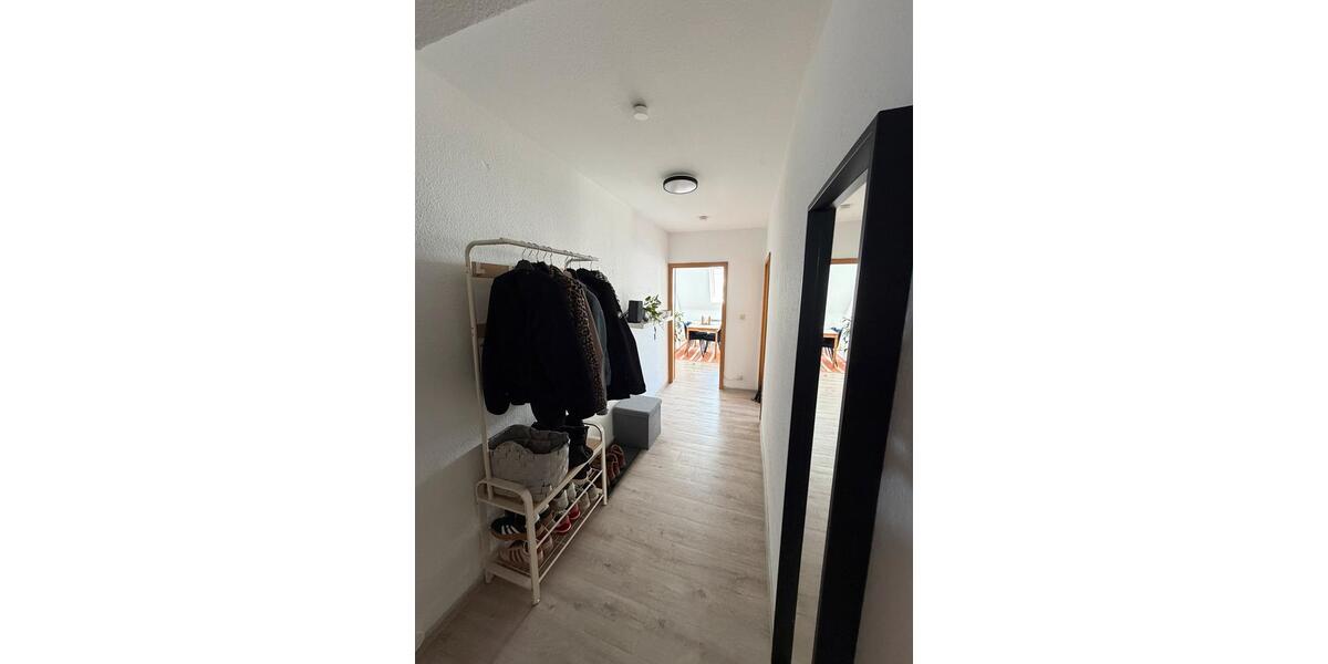 Dachgeschoßwohnung Stuttgart Stuttgart-Süd - 3 Zimmer, 80 m&sup2;, 1.300&euro; | Angebot:26603207