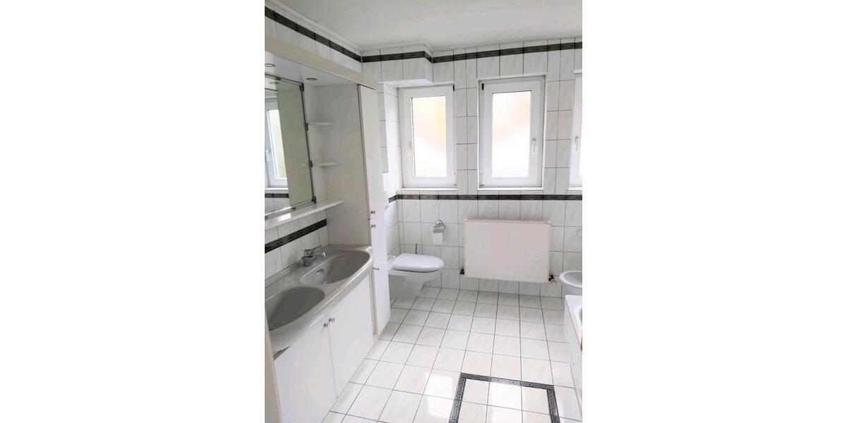 Hochparterre Fellbach Oeffingen - 4 Zimmer, 91 m&sup2;, 385.000&euro; | Angebot:25638118