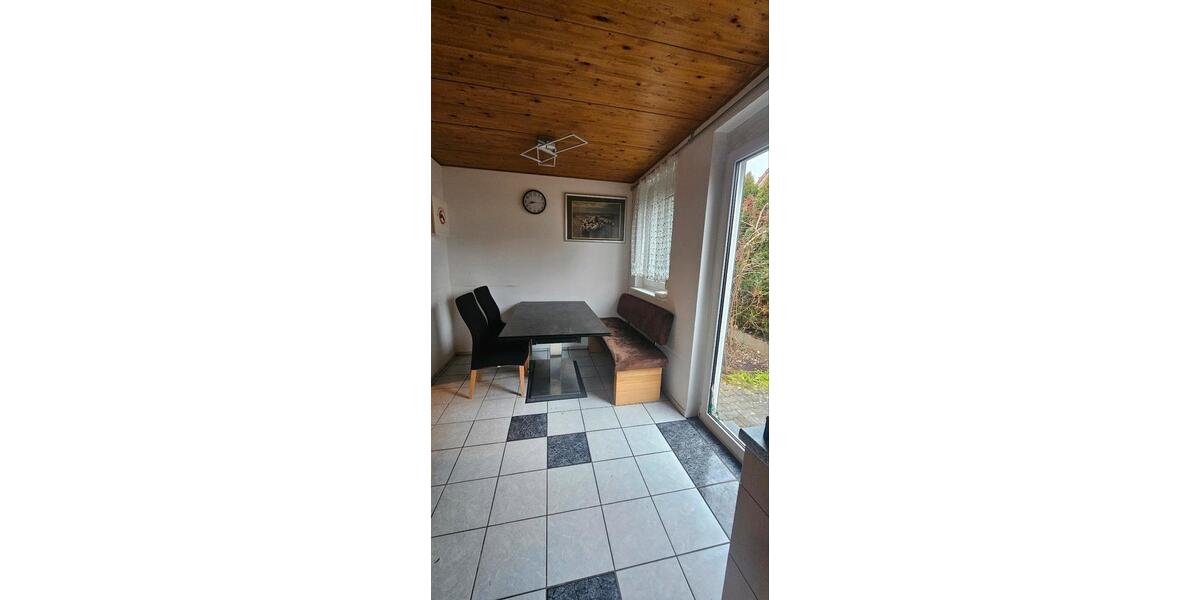 Erdgeschoßwohnung Hemmingen - 3.5 Zimmer, 88 m&sup2;, 1.950&euro; | Angebot:25844630