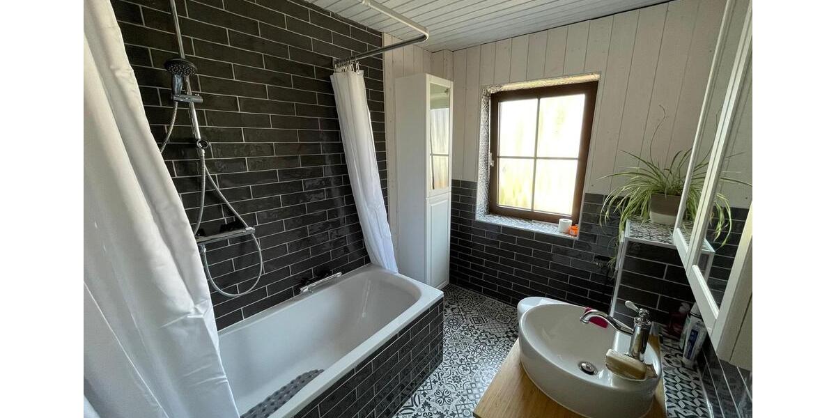 Reihenhaus Kirchheim unter Teck - 5.5 Zimmer, 190 m&sup2;, 670.000&euro; | Angebot:26019253