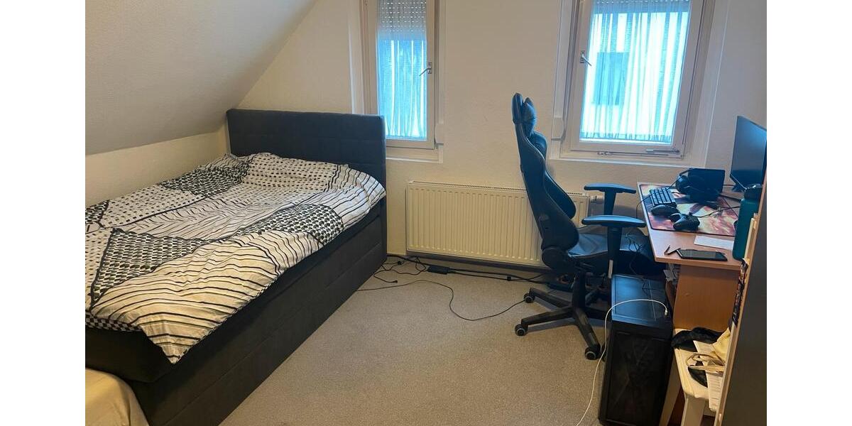 Einfamilienhaus Stuttgart Zuffenhausen - 5 Zimmer, 130 m&sup2;, 650.000&euro; | Angebot:25085457