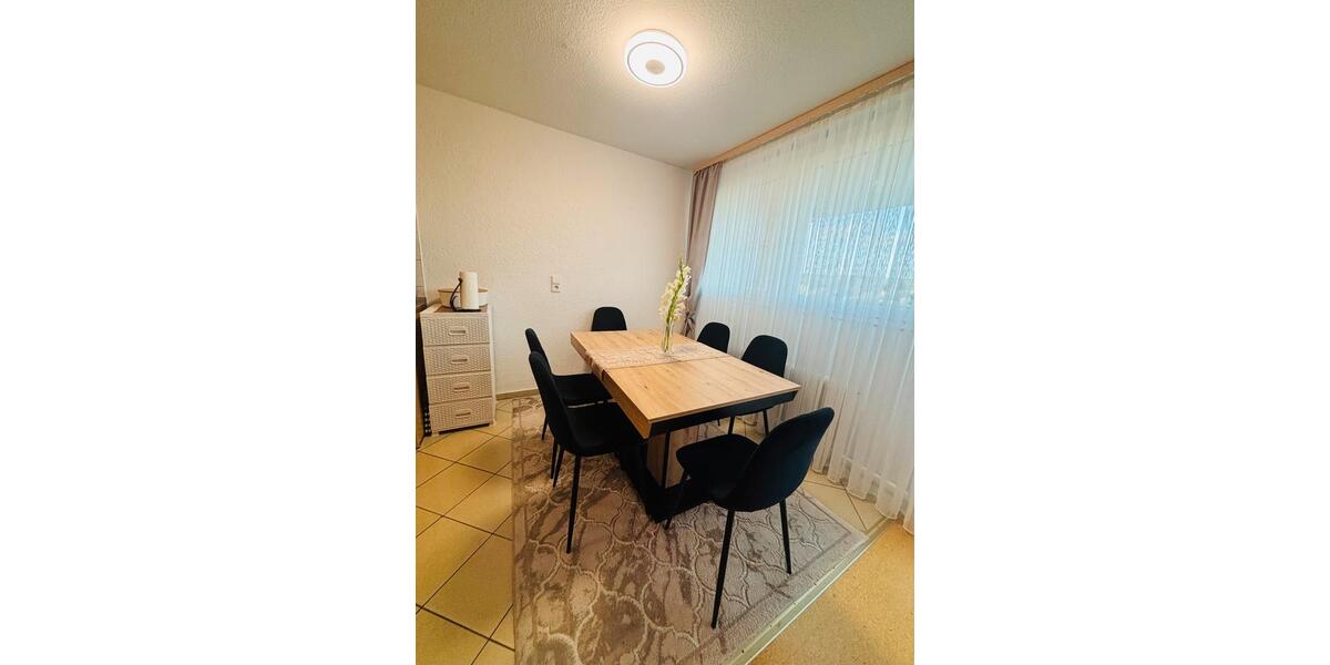 Etagenwohnung Sindelfingen Eichholz - 4.5 Zimmer, 109 m&sup2;, 375.000&euro; | Angebot:24780500