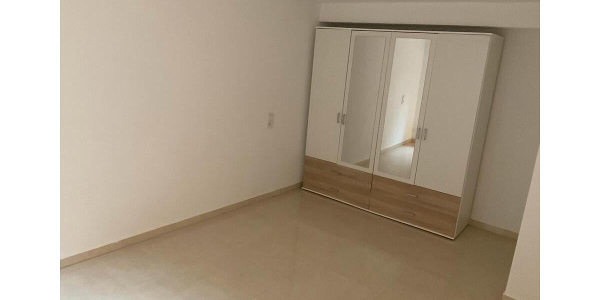 Etagenwohnung Markgröningen - 2 Zimmer, 60 m&sup2;, 1.000&euro; | Angebot:25902079