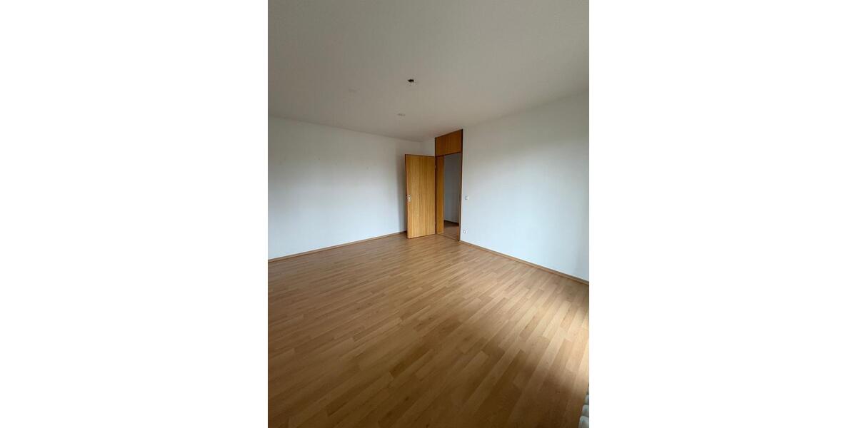 Einfamilienhaus Backnang - 3.5 Zimmer, 119 m&sup2;, 1.320&euro; | Angebot:25380390