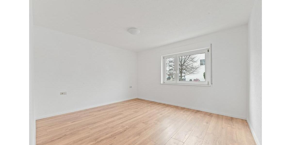 Erdgeschoßwohnung Stuttgart Bad Cannstatt - 3 Zimmer, 77 m&sup2;, 1.350&euro; | Angebot:25830034