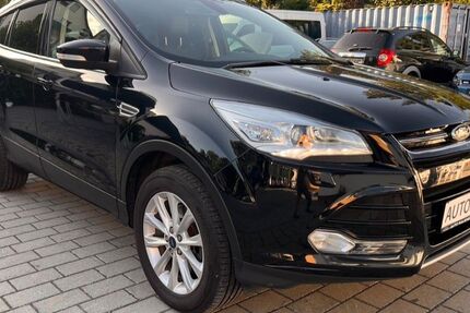 Ford Kuga 169.000 km 7.950 &euro; Ludwigsburg 71642