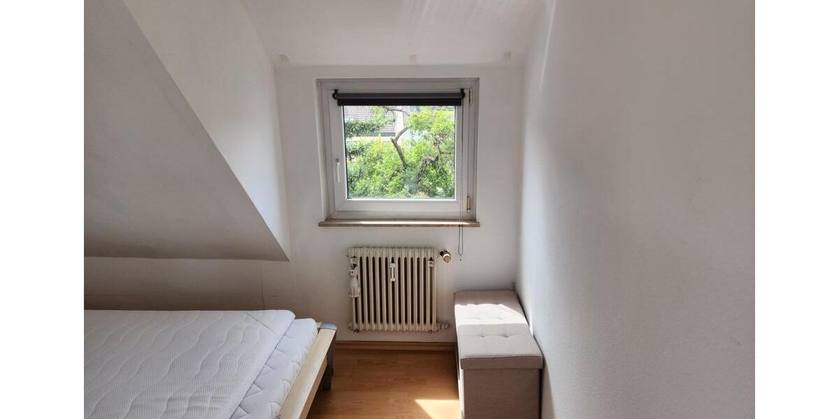 Dachgeschoßwohnung Stuttgart Neuwirtshaus - 1.5 Zimmer, 38 m&sup2;, 745&euro; | Angebot:25355160