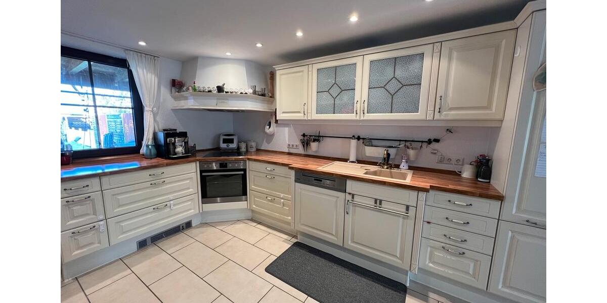 Reihenhaus Kirchheim unter Teck - 5.5 Zimmer, 190 m&sup2;, 670.000&euro; | Angebot:26019253