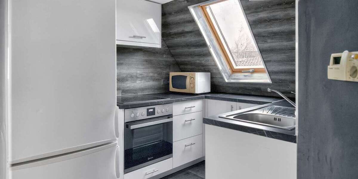 Lichtdurchflutete DG-Wohnung mit zusätzlichem Dachboden - Dachgeschoßwohnung Stuttgart Feuerbach | Angebot:24831534