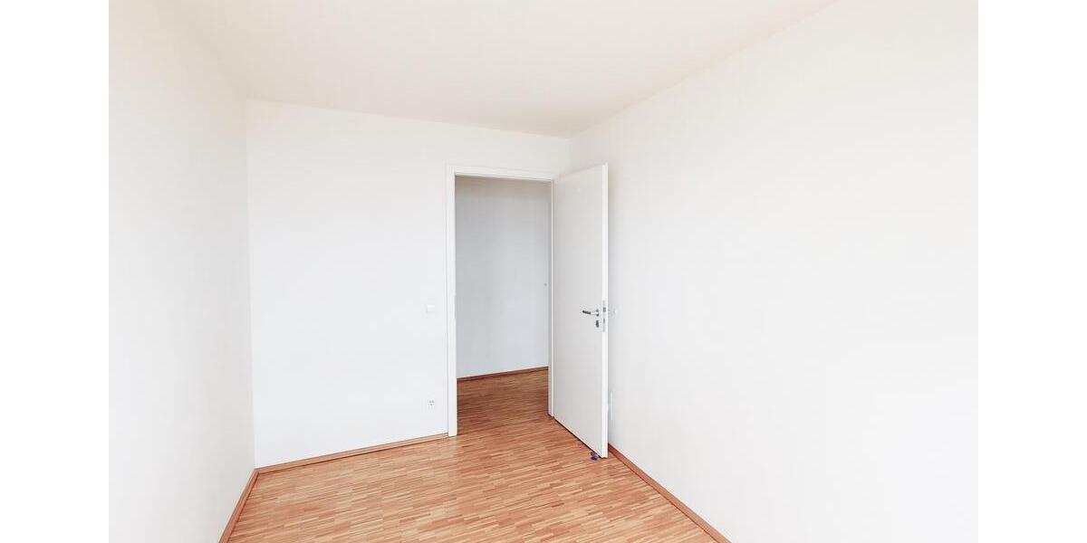 Erdgeschoßwohnung Böblingen - 4 Zimmer, 92 m&sup2;, 1.215&euro; | Angebot:25650502