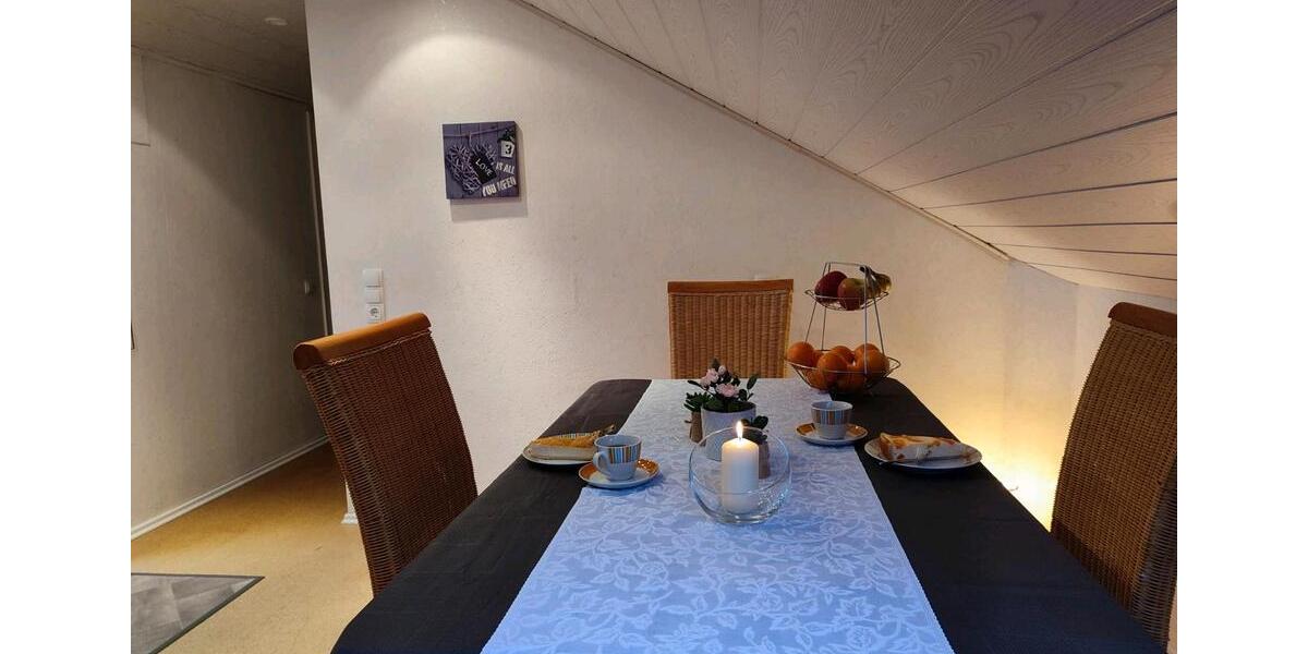 Dachgeschoßwohnung Schwieberdingen - 2.5 Zimmer, 55 m&sup2;, 1.260&euro; | Angebot:25025836