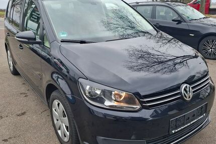 VW Touran 208.000 km 5.200 &euro; Kernen i. r 71394