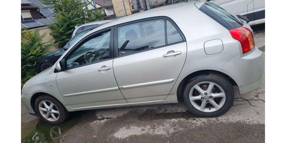 Toyota Corolla 146.000 km 4.150 &euro; Stuttgaft 70372