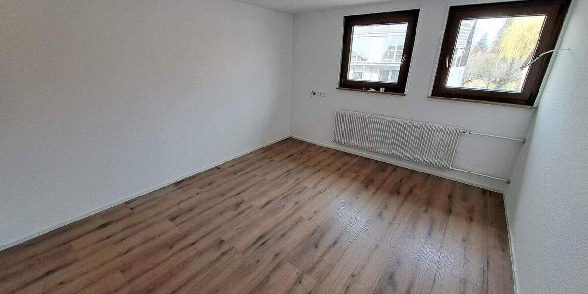 Doppelhaushälfte Wolfschlugen - 5 Zimmer, 102 m&sup2;, 375.000&euro; | Angebot:25781238