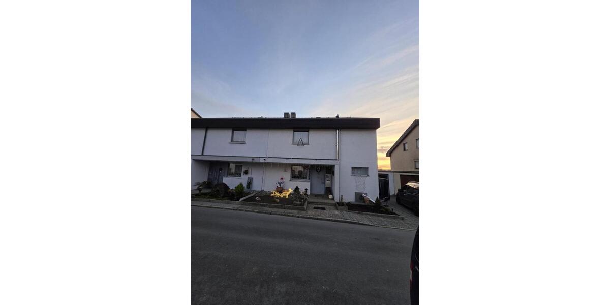 Doppelhaushälfte Nürtingen - 6 Zimmer, 160 m&sup2;, 550.000&euro; | Angebot:25551769